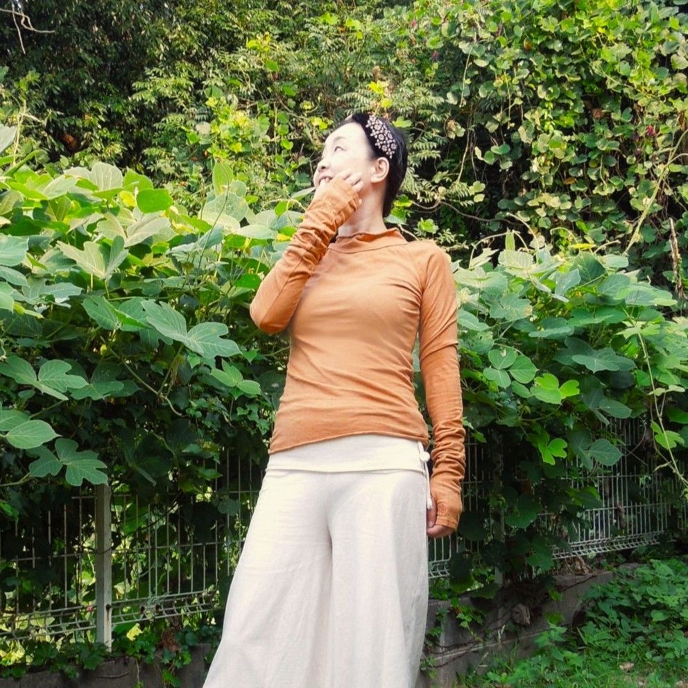 asana ヘンプコットン 薄手 NEW グローブ カットソー草木染めツリー