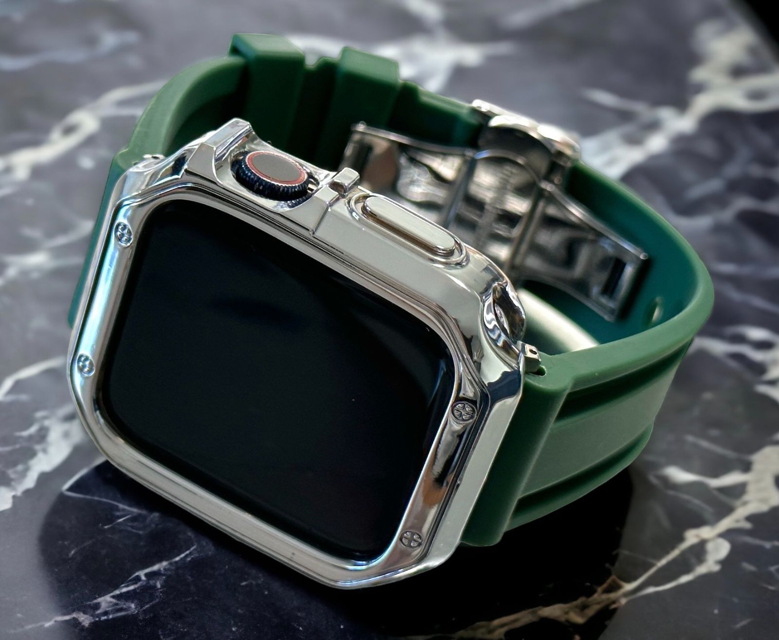ゴールド アップルウォッチ ウルトラ 49mm クリアケース ラバーべ 