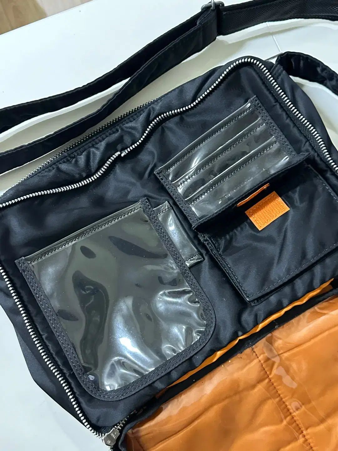 ショルダーバッグ クロスバッグ