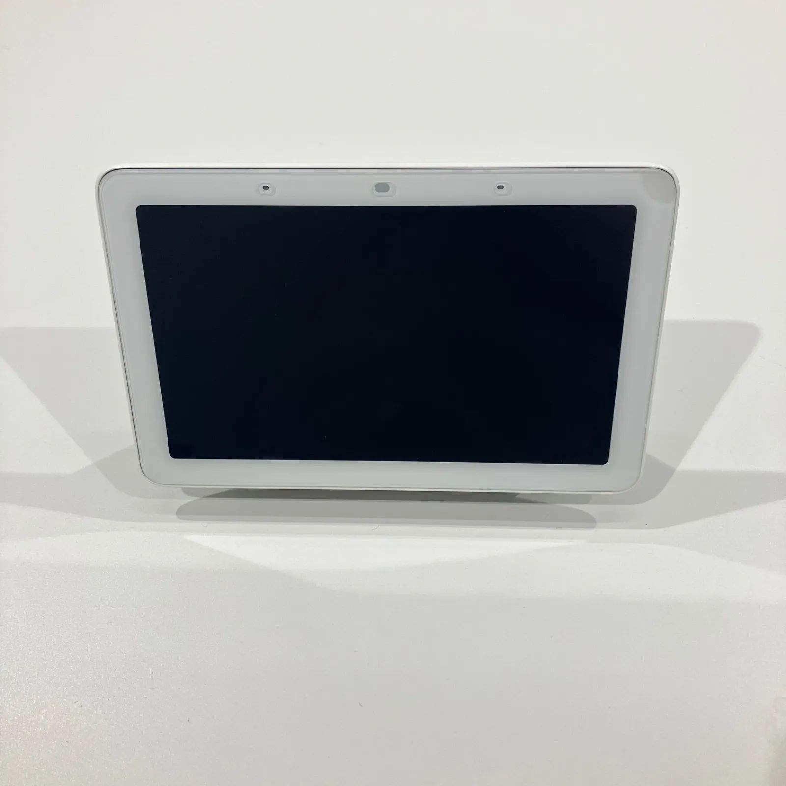土日限定値下げ　Google  nest hub  ホワイト Google Nest Hub ホワイト 【中古】 【送料無料】 - メルカリ