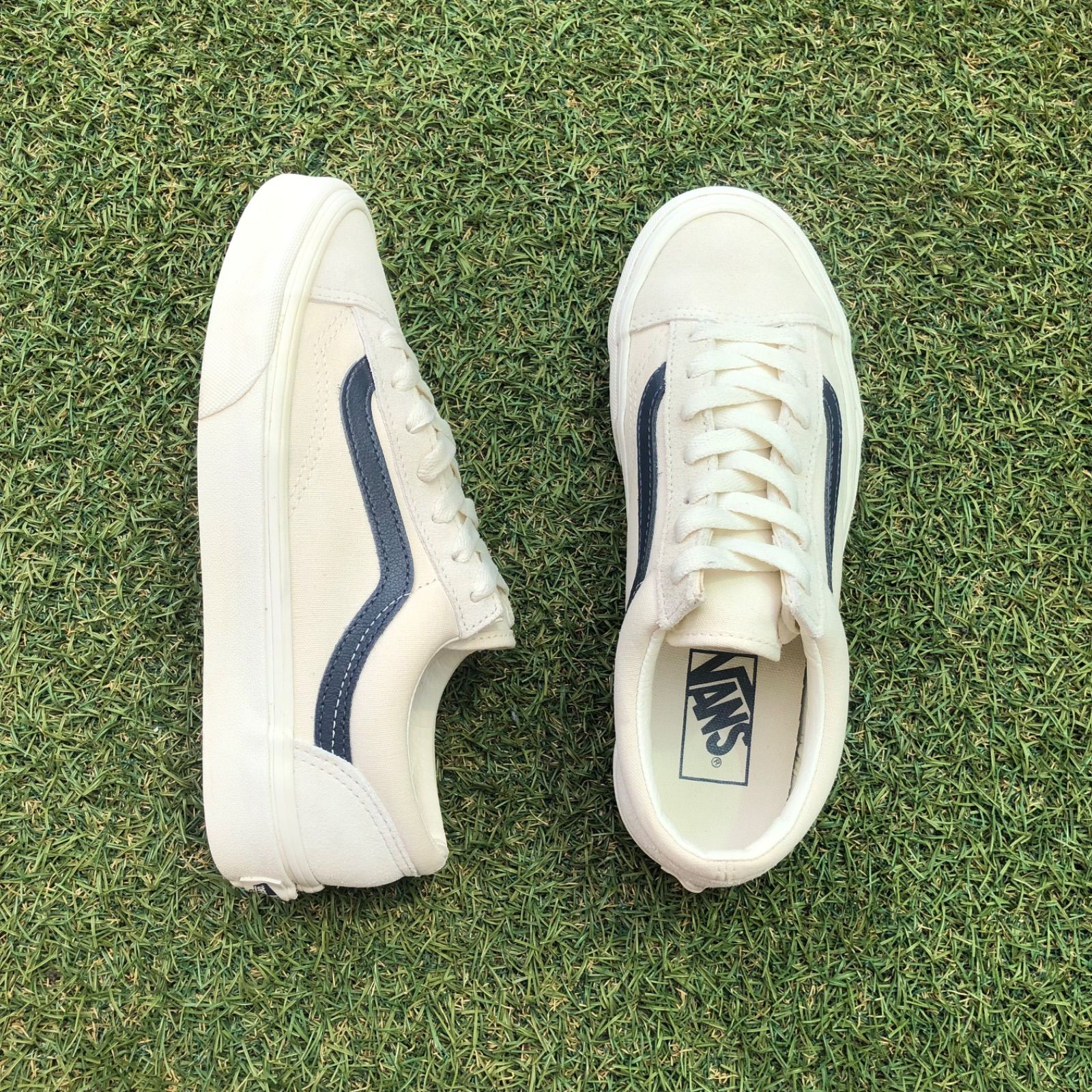 美品23.5 US企画！VANS STYLE 36 ヴァンズ HW13 美品23.5 US企画！VANS STYLE 36 ヴァンズ HW13 - メルカリ