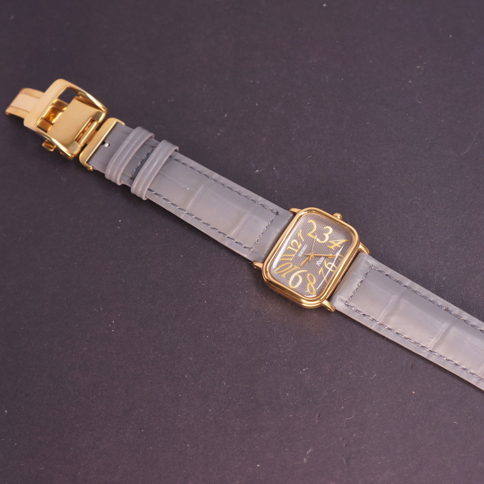 稼働美品】SEIKO Ruse レディース腕時計 電池交換済 新品革