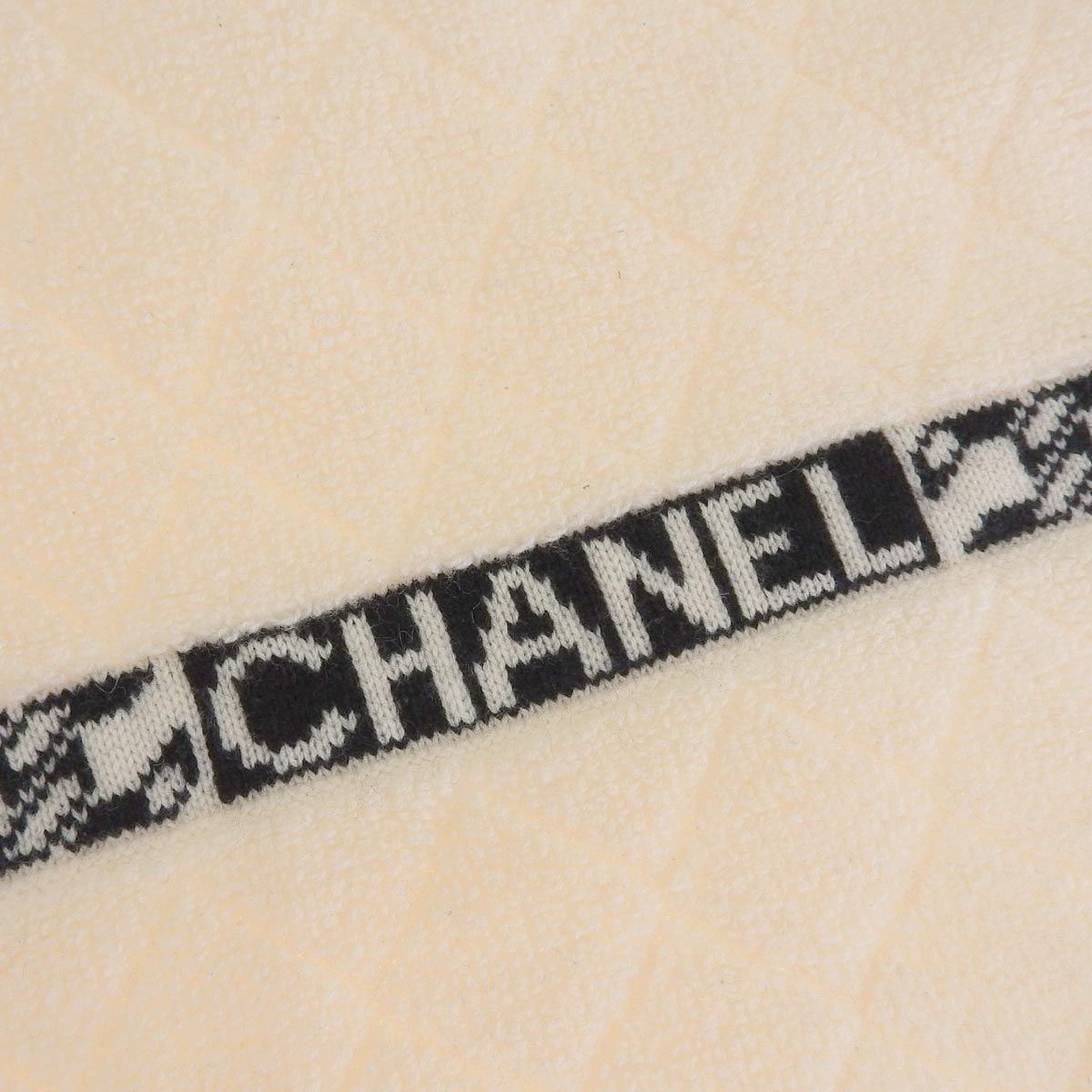 シャネル チェーン柄 カシミヤ マフラー マトラッセ ユニセックス ホワイト ブラック CHANEL【中古】 【アパレル・小物】