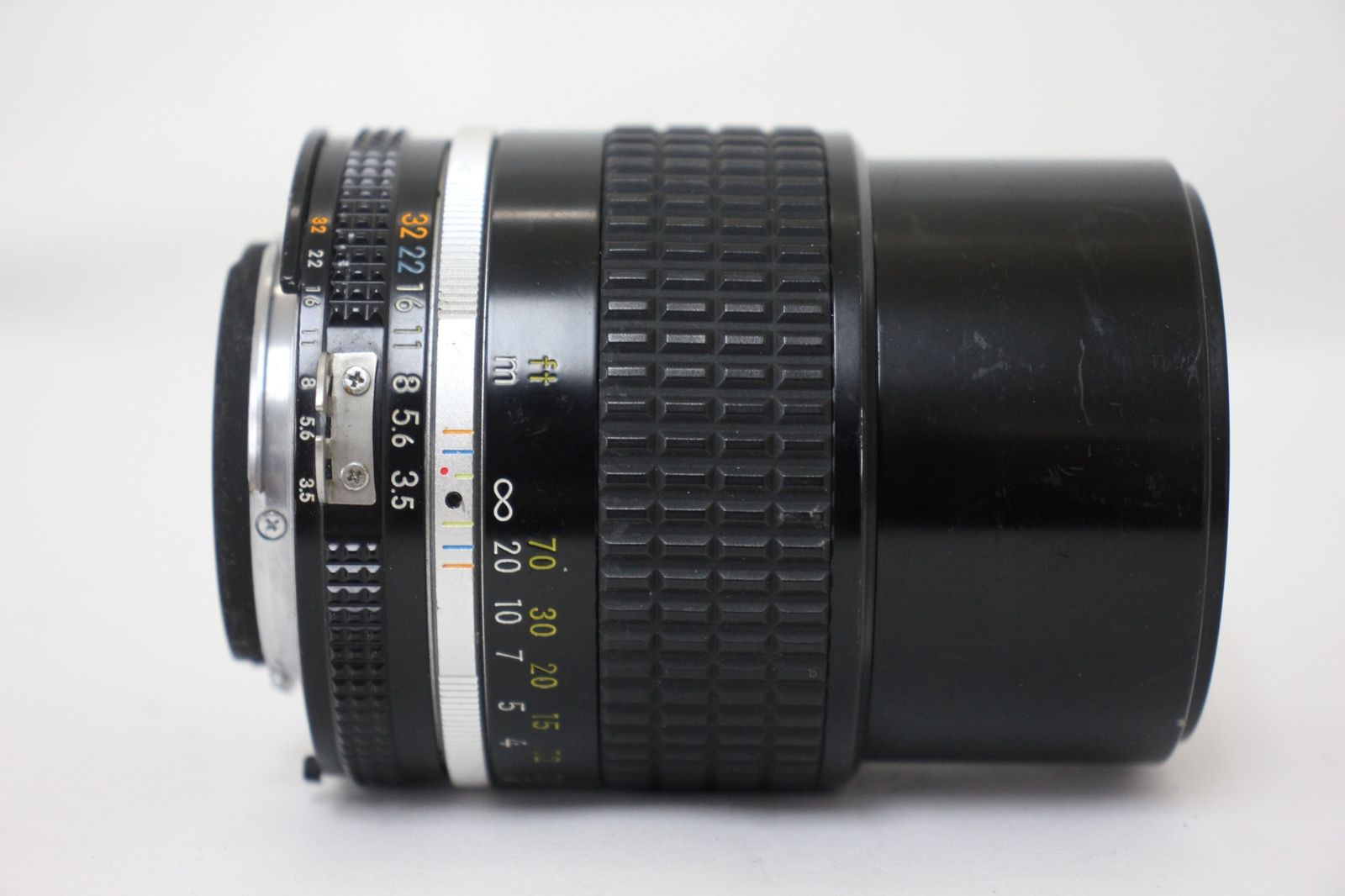 直立の 品 ニコン Nikon NOKKOR Ai-S 135mm F3.5 前後キャップ付き レンズ e2704 【安い通販】