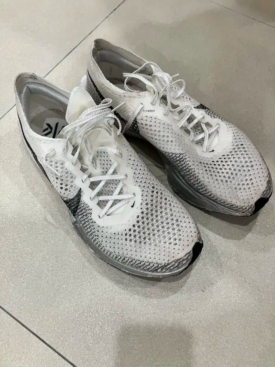 NIKE ナイキ ヴェイパーフライ 3 275