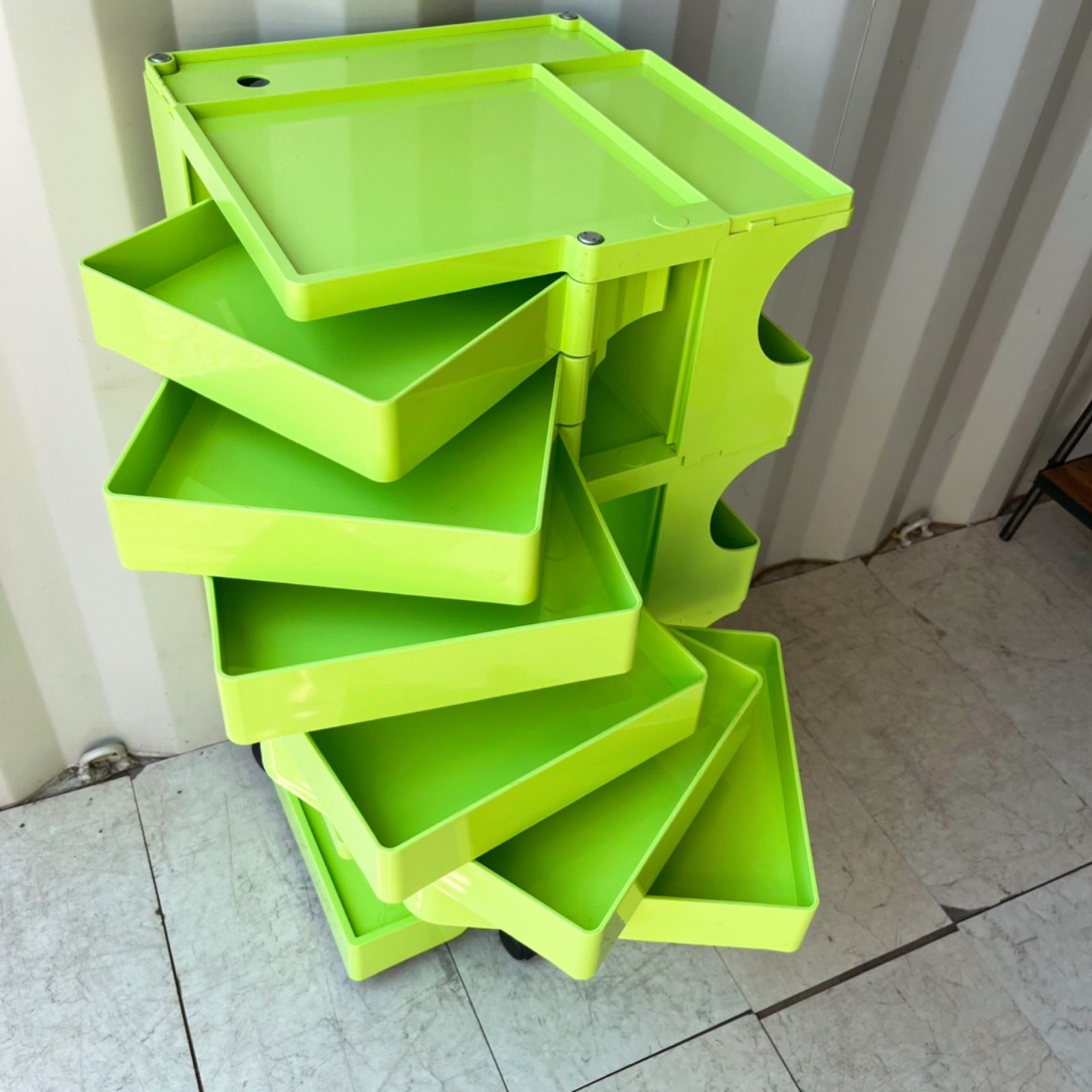 取付無料！B-LINE ボビーワゴン 4段6トレイ ライムグリーンラック✨ 取付無料！B-LINE ボビーワゴン 4段6トレイ ライムグリーンラック✨