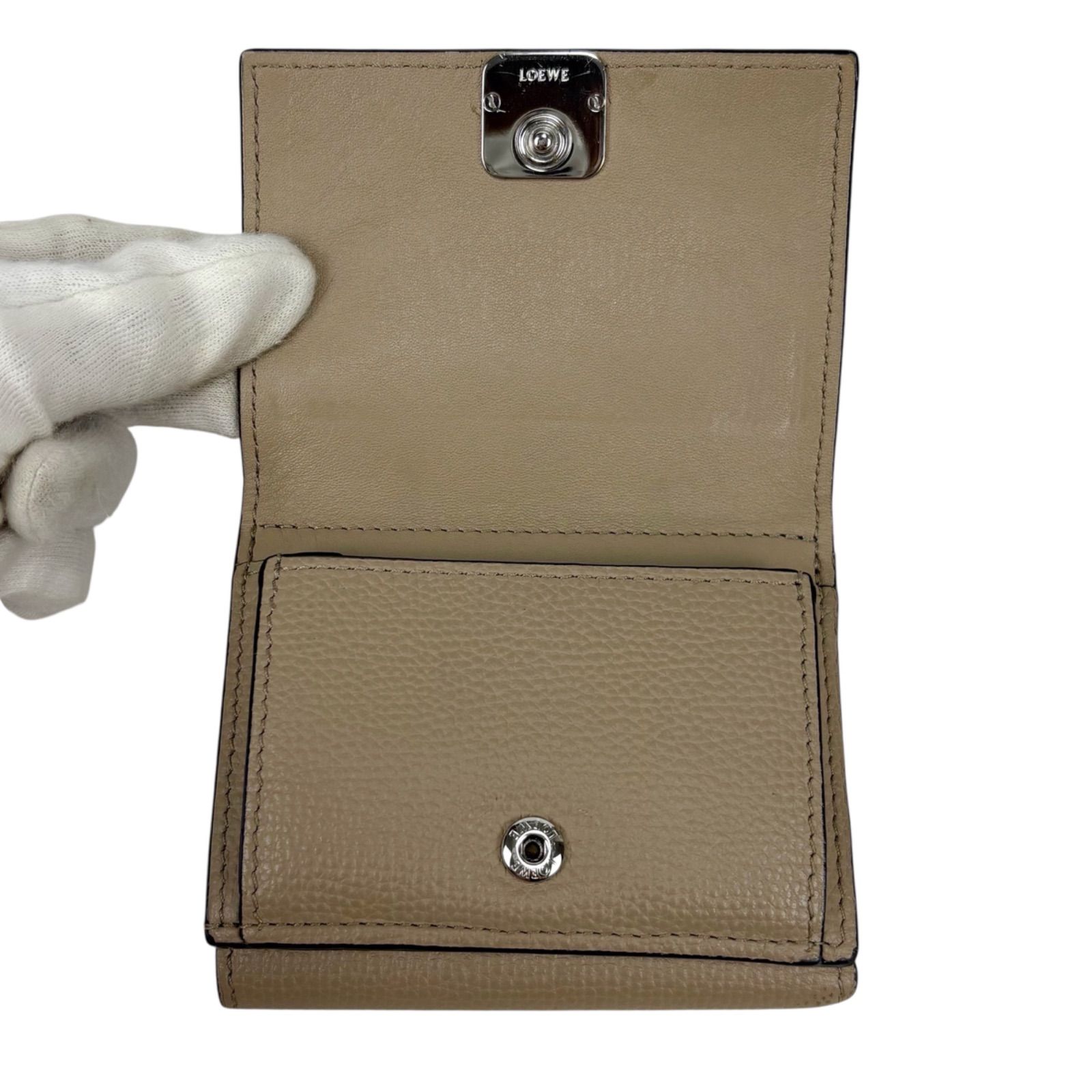 値下げLOEWE ロエベ 三つ折財布トライフォールド ウォレットサンド ベージュ ロエベ 三つ折り財布 トライフォールドウォレット サンド ベージュ