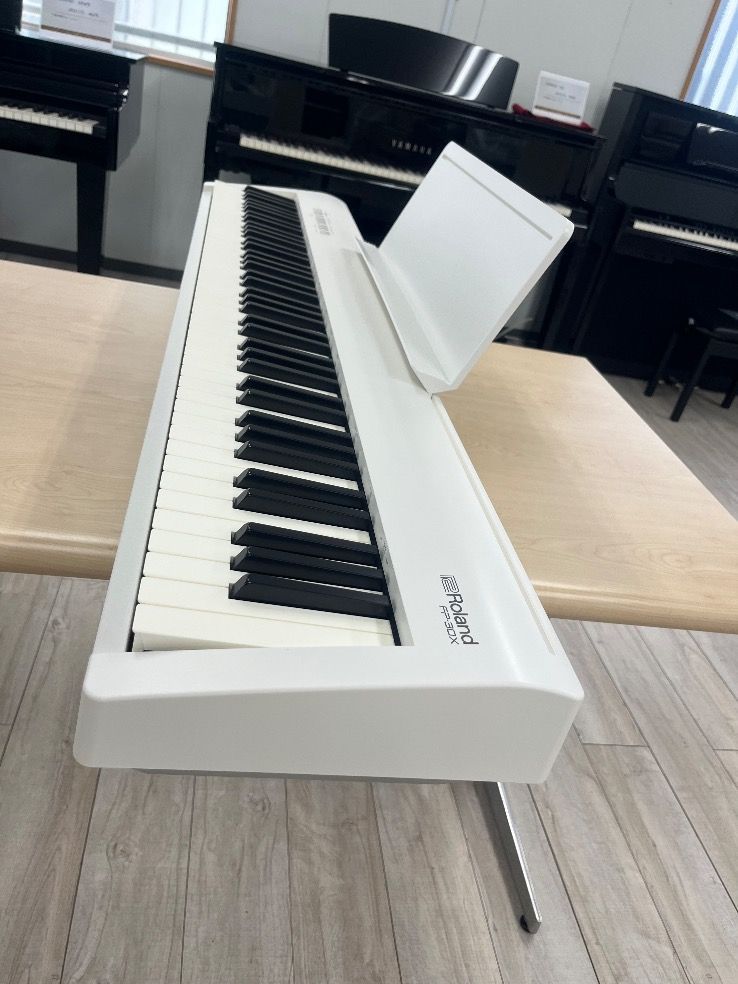 ★69217【電子ピアノ】ROLAND　FP30XWH　22年製 ☆69217【電子ピアノ】ROLAND FP30XWH 22年製 - メルカリ