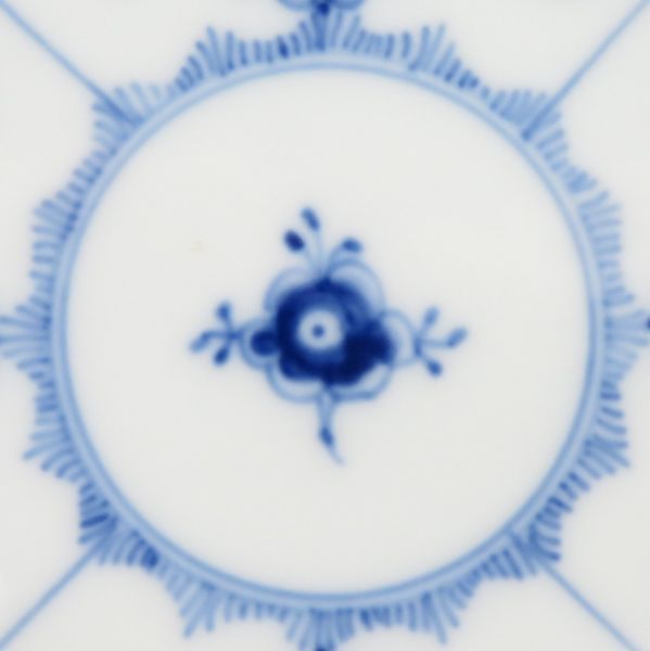 ロイヤルコペンハーゲン ボウル□ブルーフルーテッド フルレース Royal