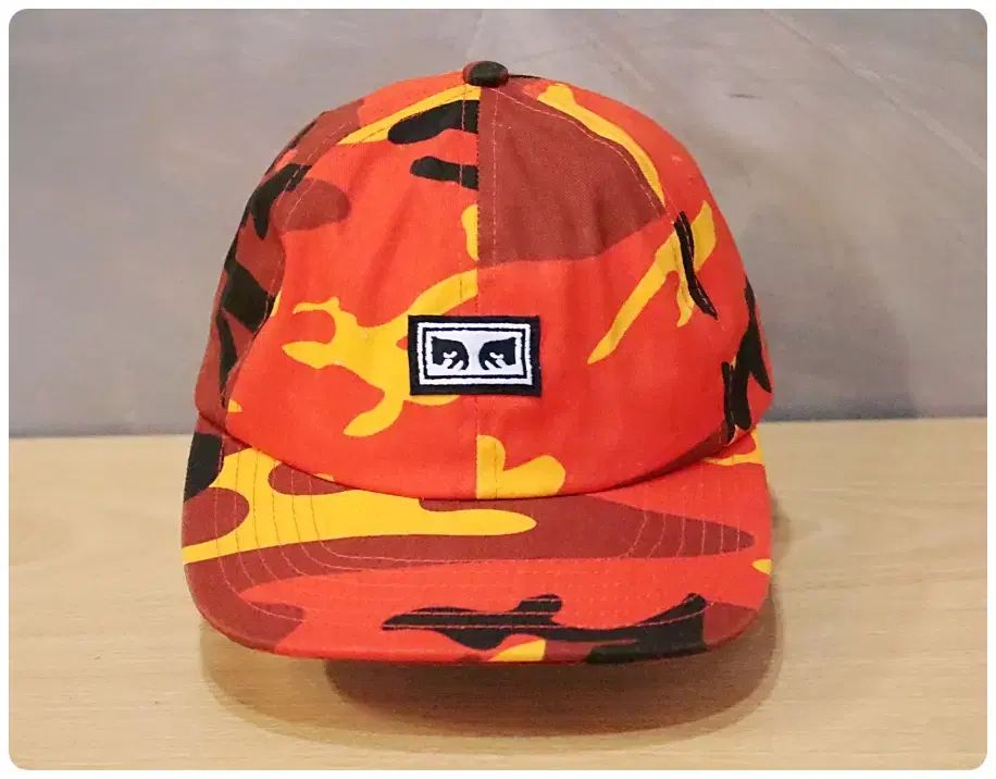 OBEY オベイ