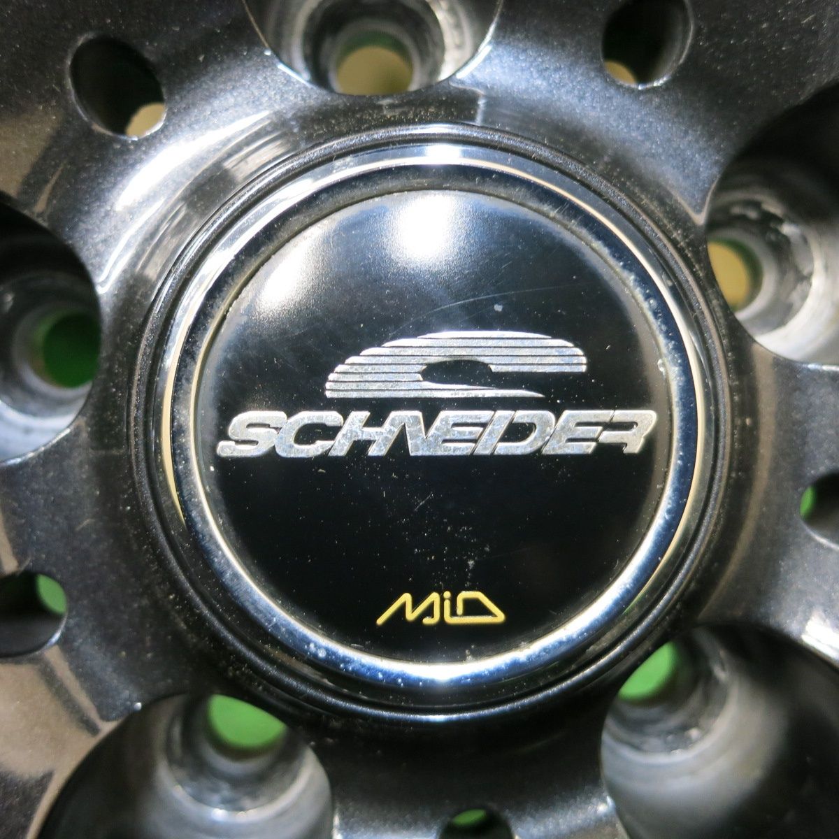 *送料無料* バリ溝！キレイ！9.5分★スタッドレス 215/60R17 ダンロップ ウインターマックス WM02 SCHNEIDER MiD  シュナイダー PCD114.3/5H★4052103イス