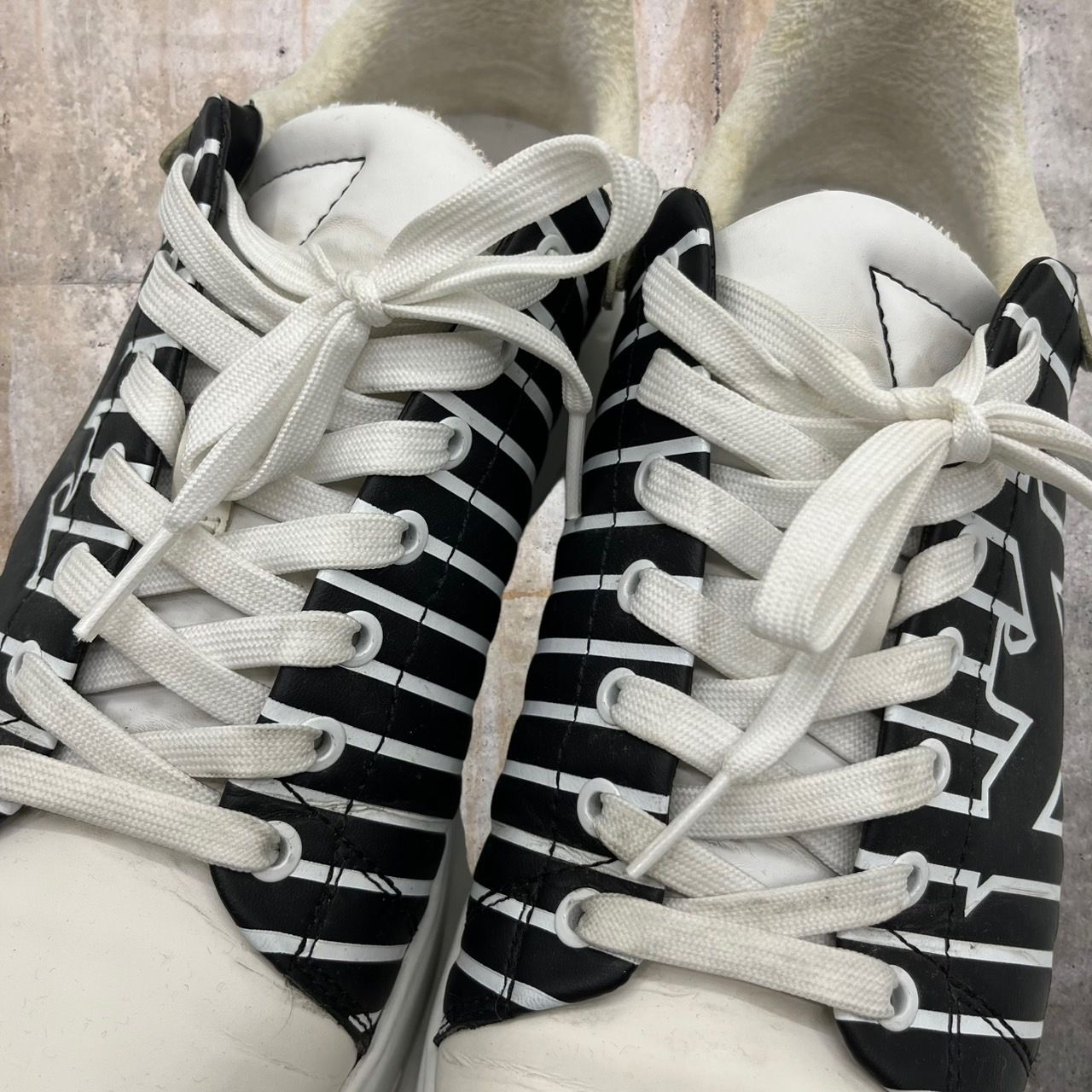 EMPORIO ARMANI(エンポリオアルマーニ) 厚底ロゴストライプスニーカー