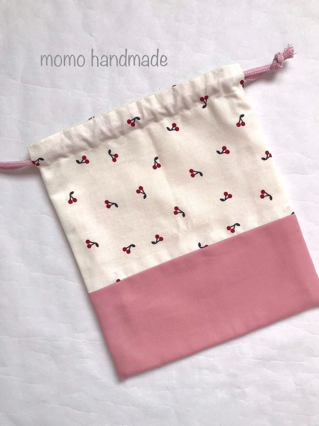 さくらんぼ刺繍のコップ袋☆ さくらんぼ刺繍のコップ袋☆ 【巾着袋2枚セット】刺繍 ネイビー