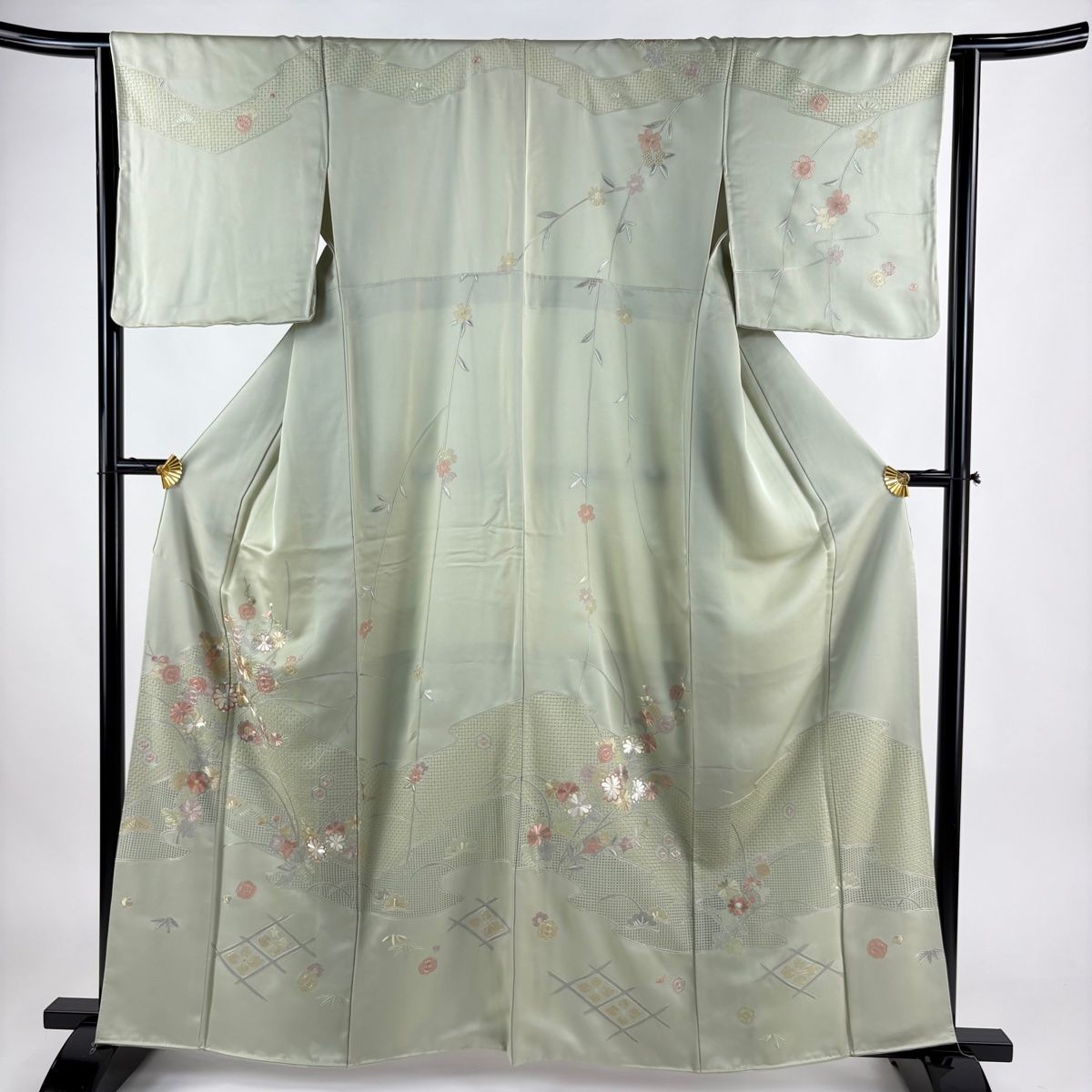 訪問着 身丈162cm 裄丈63.5cm S 袷 草花 霞 刺繍 薄緑 正絹 名品