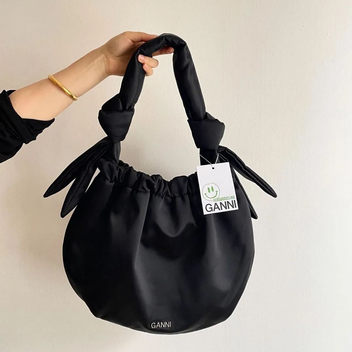 【新品未使用】GANNI Occasion ruched SMALL HOBO BAG ハンドバッグ