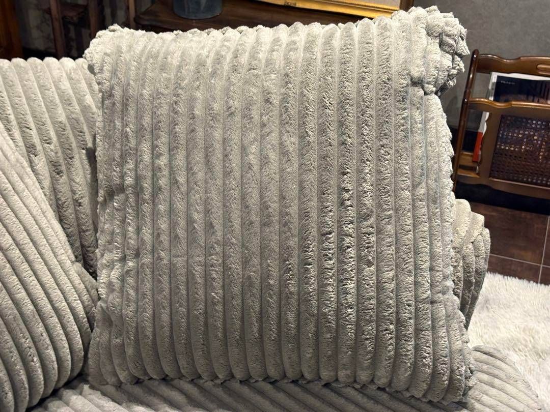 Ashley アシュリー