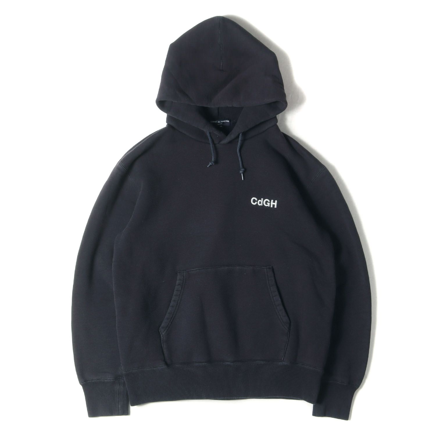 COMME des GARCONS HOMME コム デ ギャルソン オム パーカー サイズ:M / 21AW ワンポイント CdGH ロゴ 刺繍 ヘビーウェイト スウェット パーカー / ネイビー / 日本製 / トップス フーディー【メンズ】【