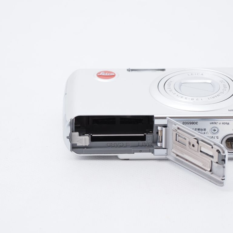 ライカ LEICA C-LUX1 シルバー - メルカリ ライカ LEICA C-LUX1 シルバー - メルカリ