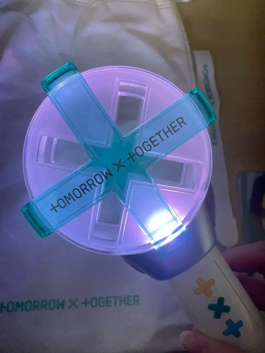 TOMORROW X TOGETHER（TXT）公式グッズ ペンライト（MOA棒 ver 1
