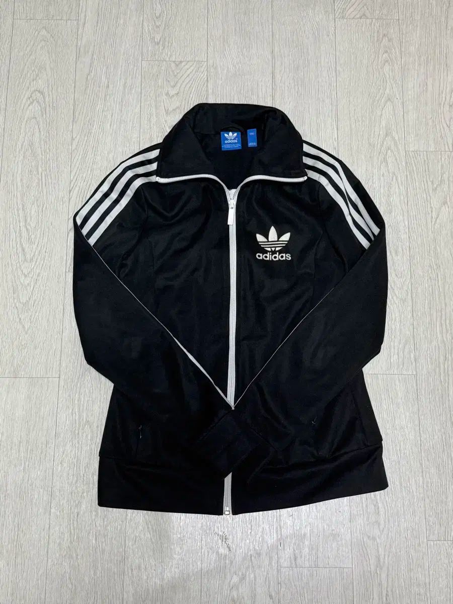 adidas アディダス ヨーロッパ トラックトップス ジャージ 黒 90