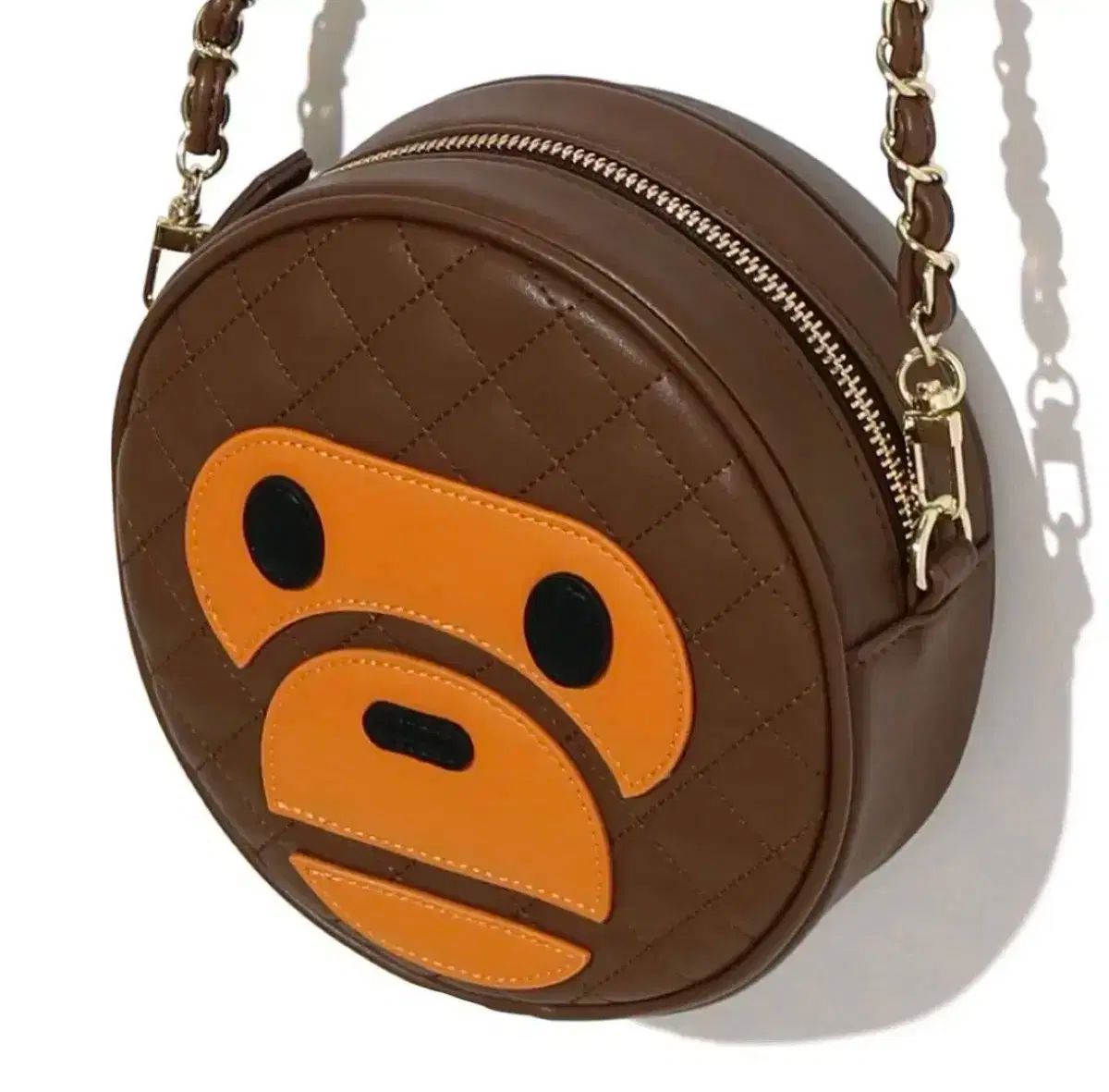 アベイシングエイプ マイルロ キルティング チェーンバッグ