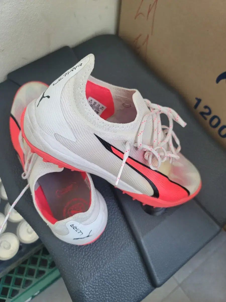 PUMA プーマ ウルトラ ウルトラ アルティメット ケージ tf255 サッカーシューズ + ファントム ヴェノム 255