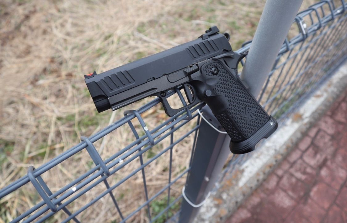 東京マルイ ハイキャパ staccato c2風カスタム sti hi-capa