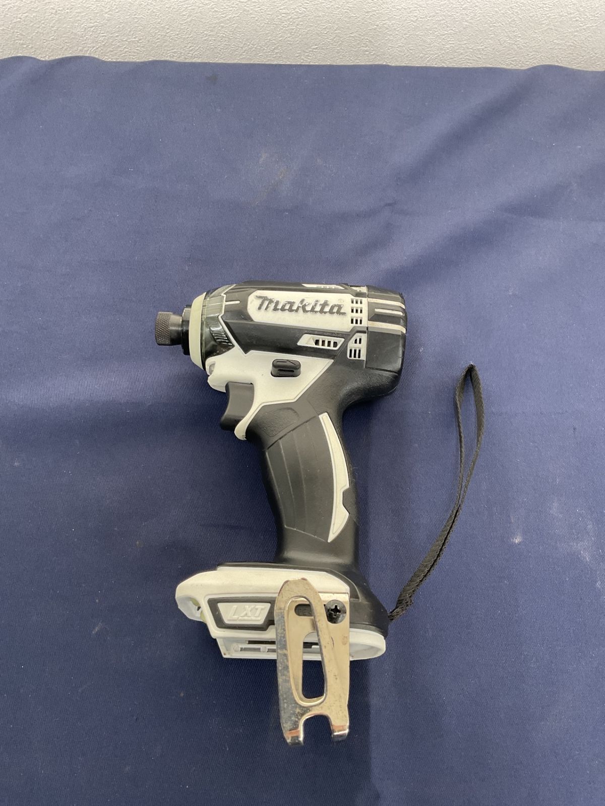 マキタ makita コードレスインパクトドライバー TD149DRFXW 八尾店