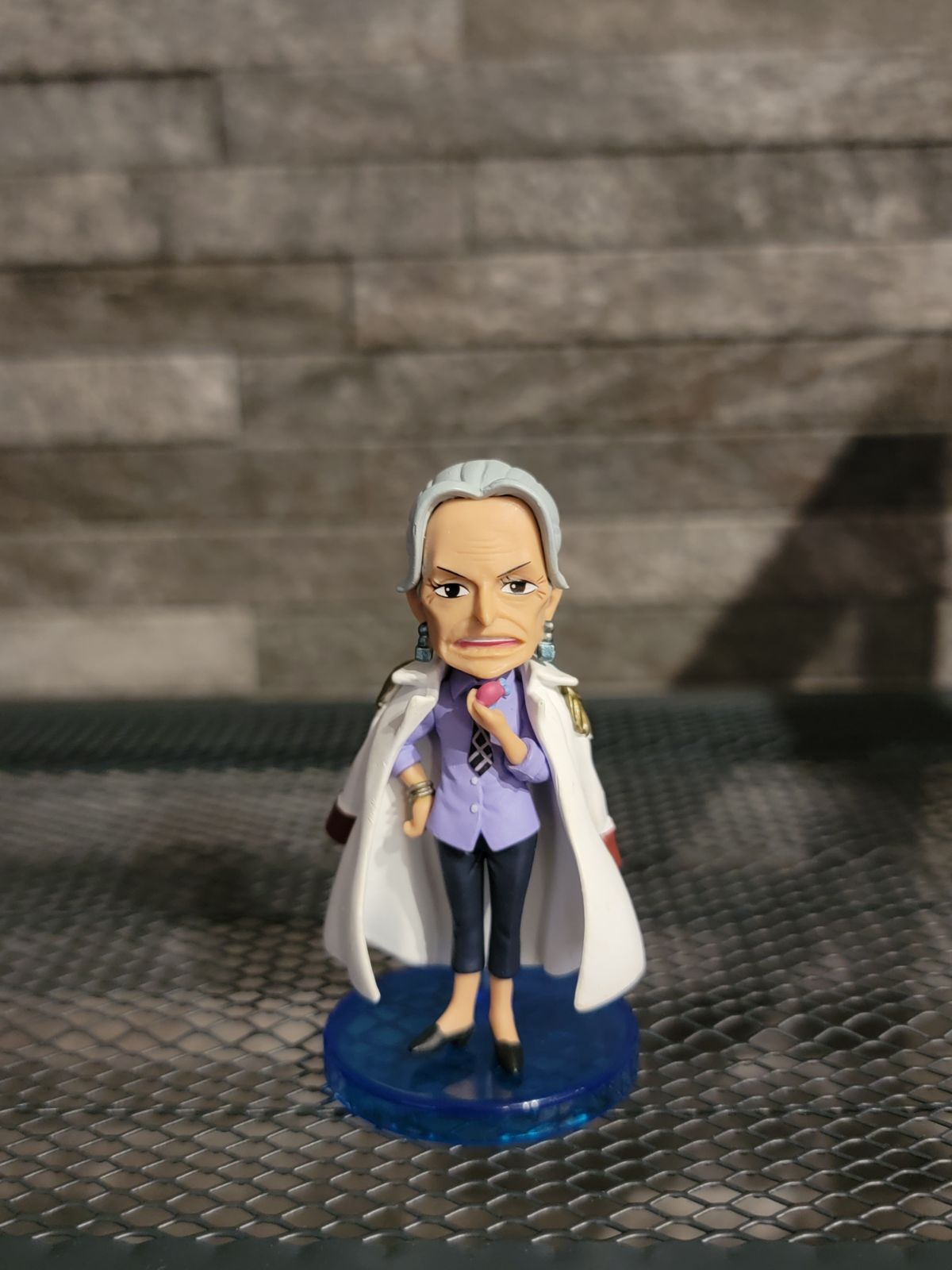 正規品‼️ ワンピース ワールドコレクタブルフィギュア つる 海軍