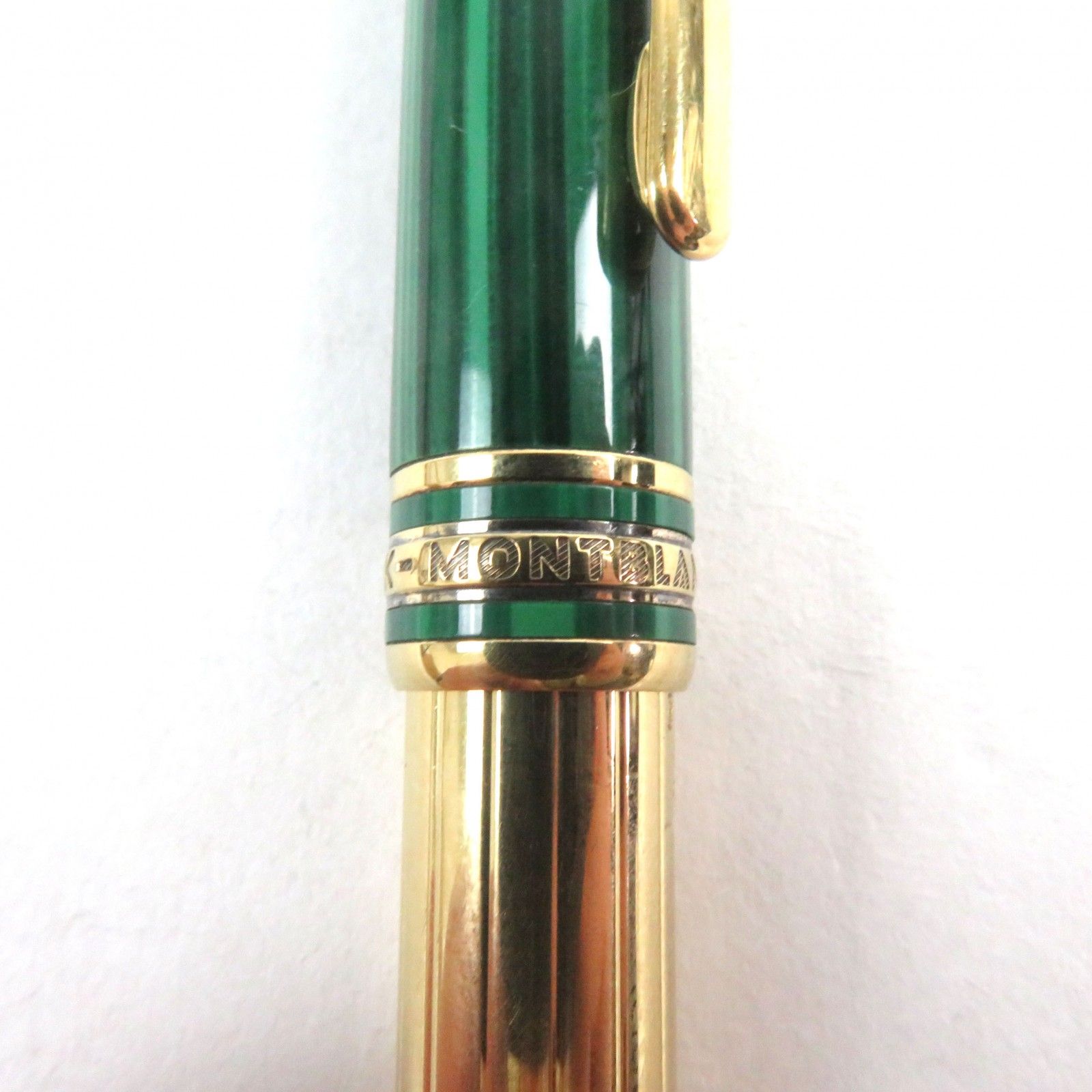 AG925