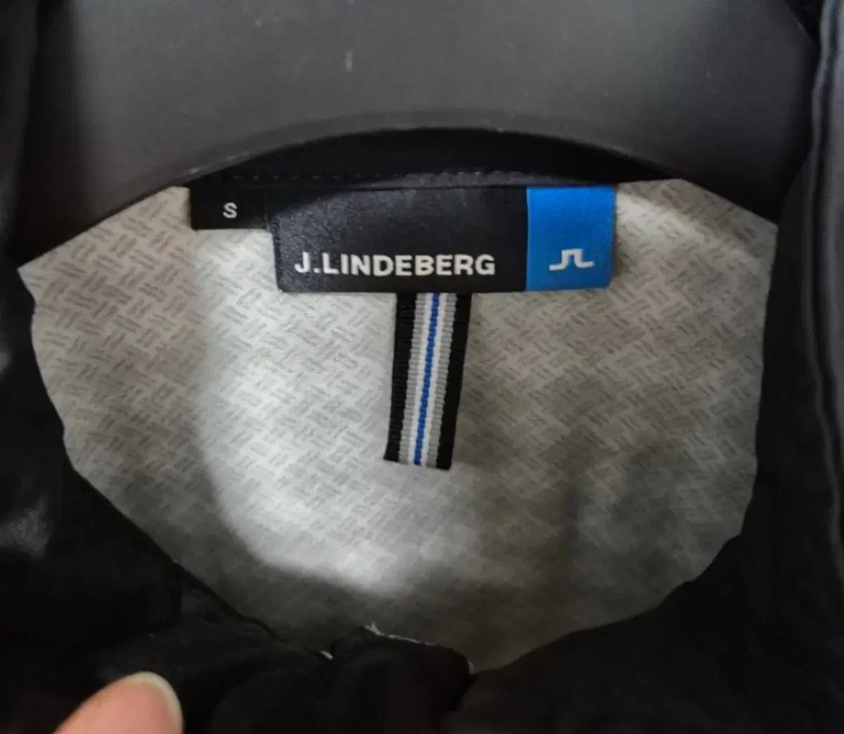 適正な J.LINDEBERG J.リンドバーグ ブラック 白 ウィンドブレーカー ジャケット S 【最短翌日配送】