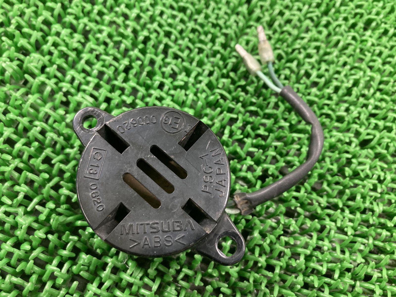 エイプ50 エイプ100 ホーン 000620/PSC-1 ホンダ 純正 中古 バイク 部品 AC16 HC07 000620 PSC-1 APE 割れ欠け無し 車検 Genuine