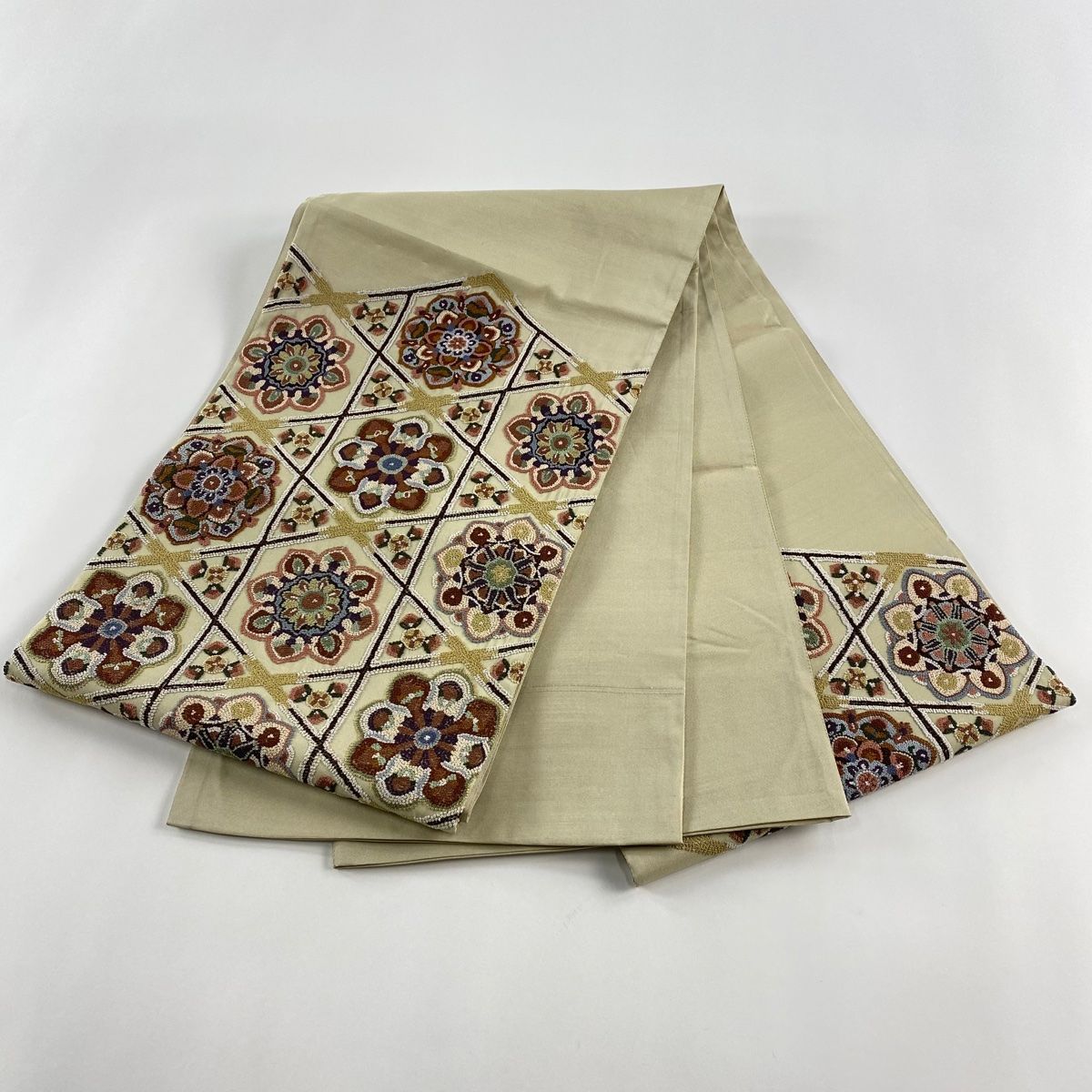 袋帯 美品 逸品 華文 相良刺繍 ベージュ お太鼓柄 正絹 【中古
