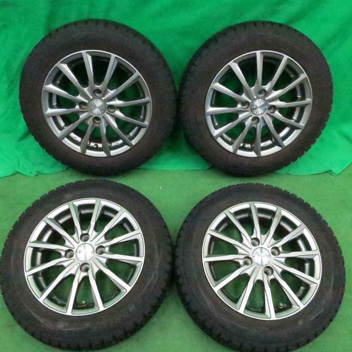 送料無料* バリ溝！綺麗！9分☆スタッドレス 165/65R14 ダンロップ 