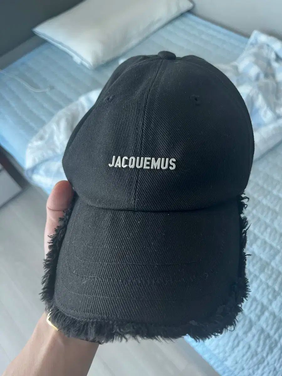 JACQUEMUS ブラック キャップ フリンジ加工 楽天市場】JACQUEMUS ジャックムス ベースボールキャップ La