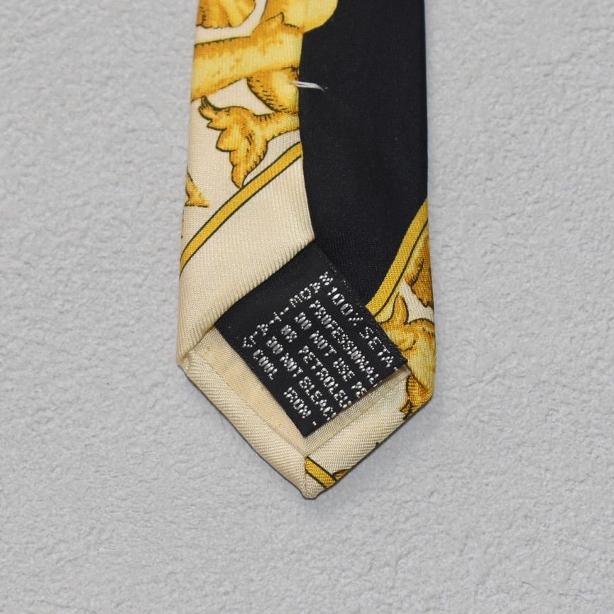 GIANNI VERSACE ジャンニヴェルサーチ 希少✨ スカーフ柄