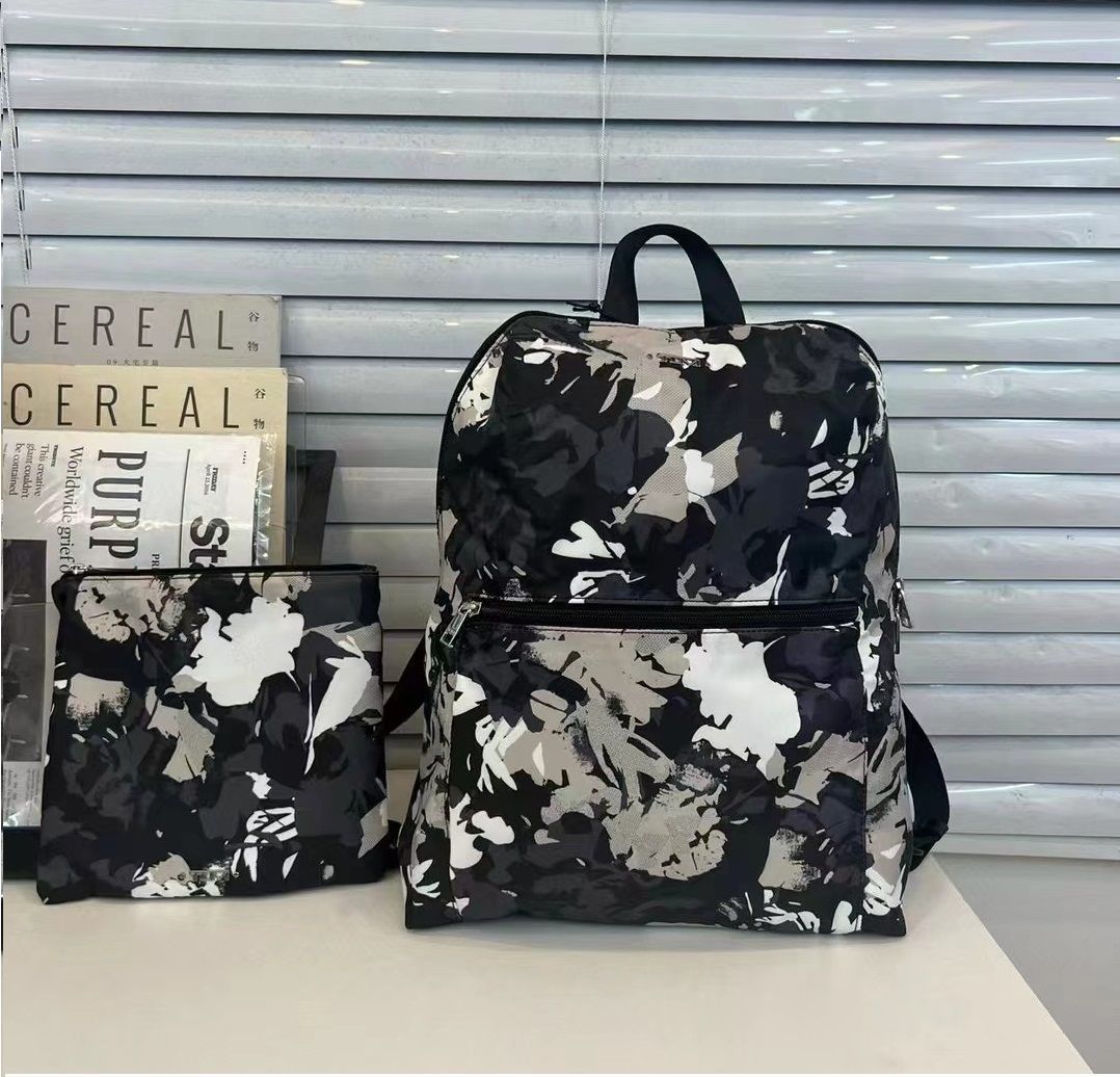 新品✨ Tumi リュック 軽量 バックパック Just In Case Backpack