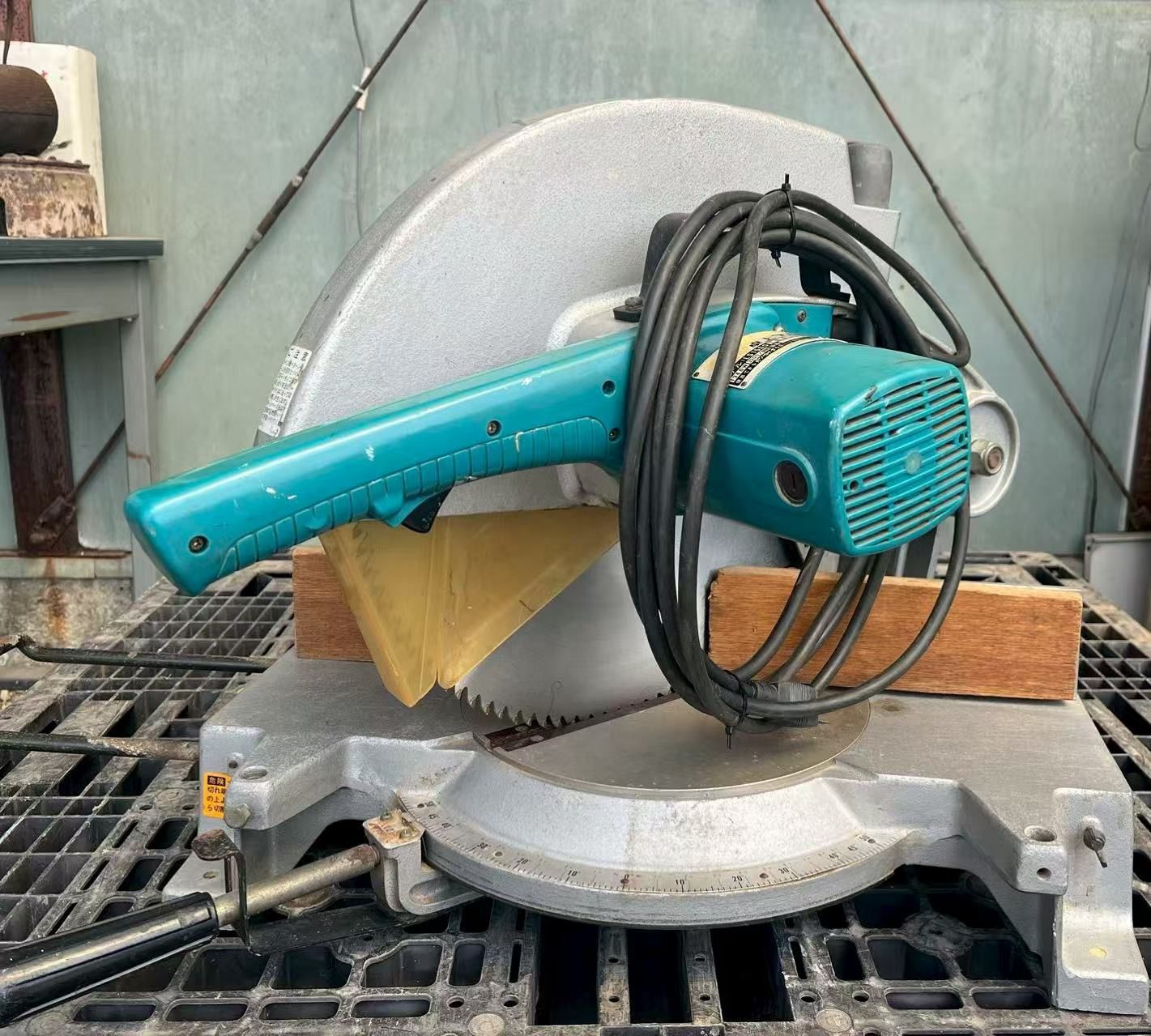 makita マキタ 15型 卓上丸ノコ LS1500 K4778(丸のこ)|売買された makita マキタ 15型 卓上丸ノコ LS1500 K4778(丸のこ)|売買された