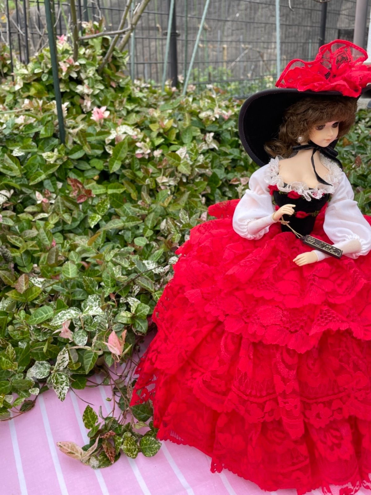 SUKIYO DOLLS リボン　フランス人形　直径30✖️40㎝ SUKIYO DOLLS リボン フランス人形 直径30✖️40㎝ - メルカリ