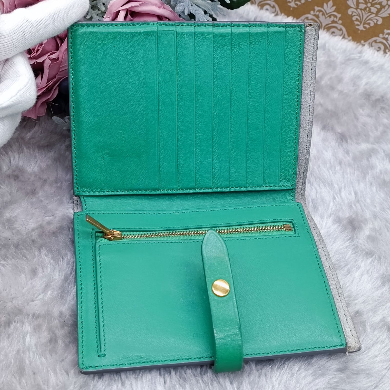 美品✨セリーヌ◇ストラップウォレット　二つ折り財布　ミディアム　バイカラー　緑 楽天市場】セリーヌ ミディアム ストラップウォレット 二つ折り