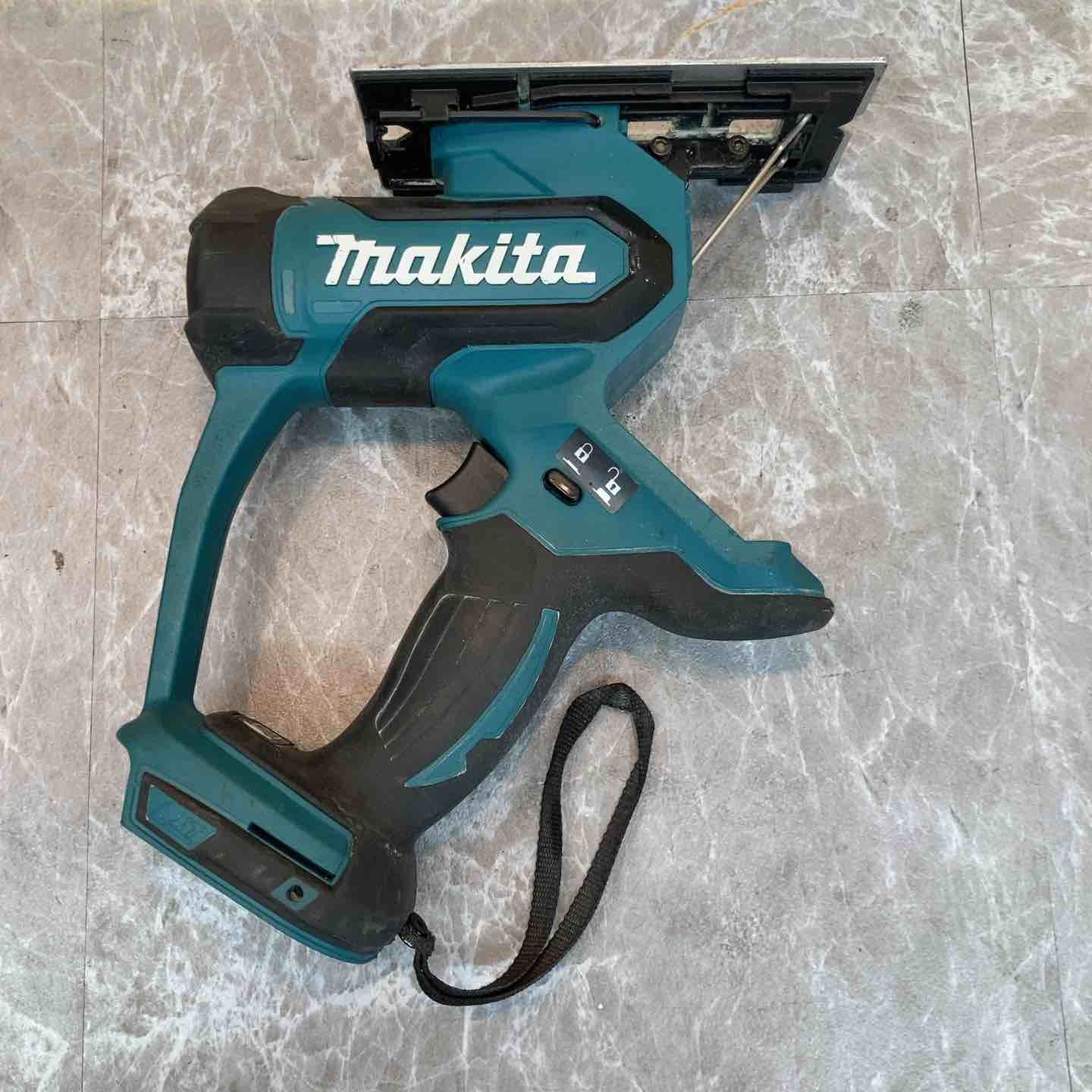 とーい出品 切削・切断・穴あけ ☆マキタ(makita) コードレスボードカッタ SD180DZ