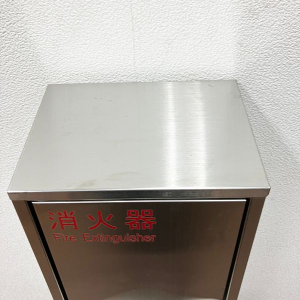 中古・キズ/凹みあり】UNION/ユニオン 消火器収納ケース プレート付 扉