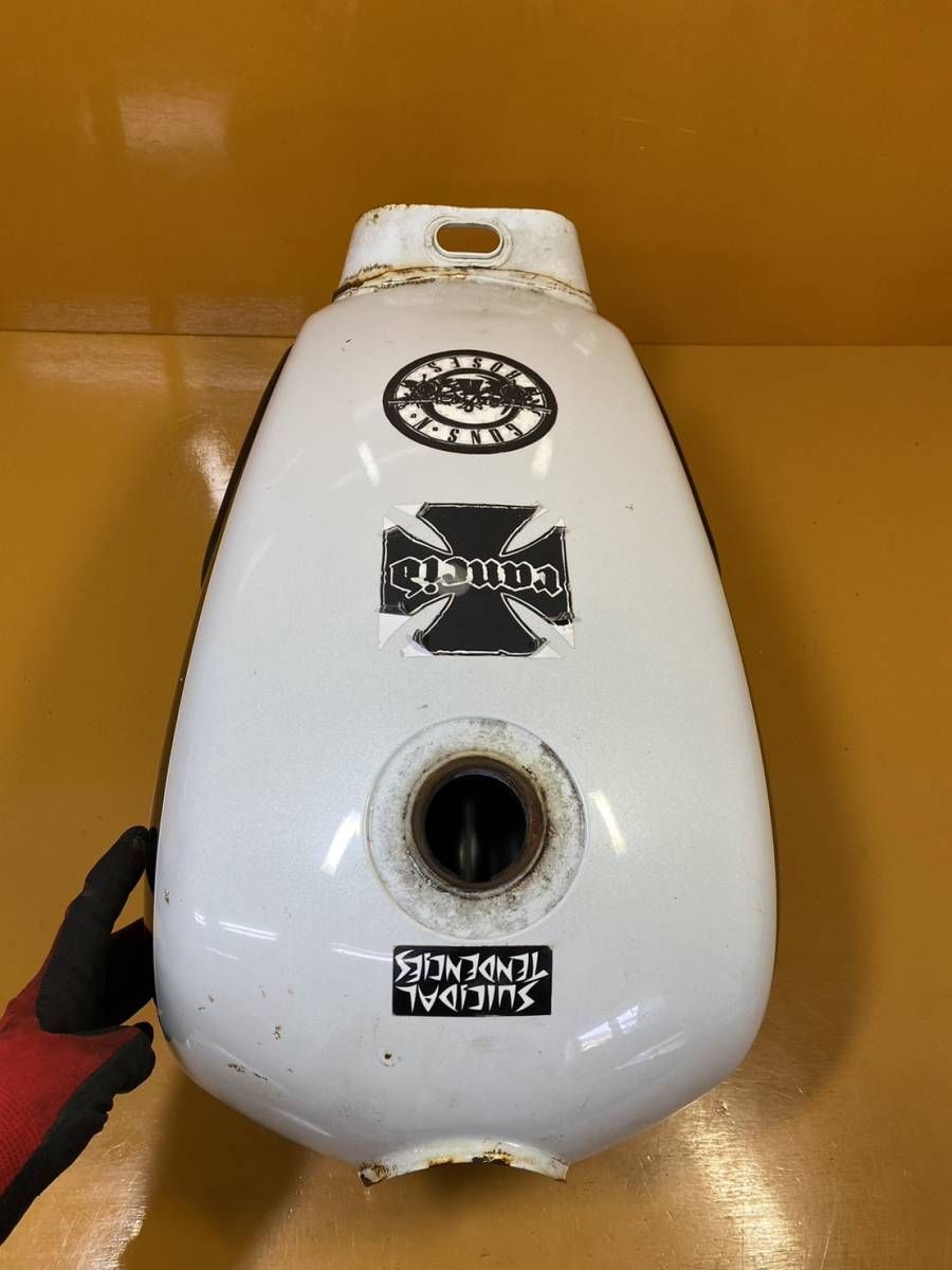 全国送料無料】20789-10296 ヤマハ YBR125SP 純正タンク - メルカリ