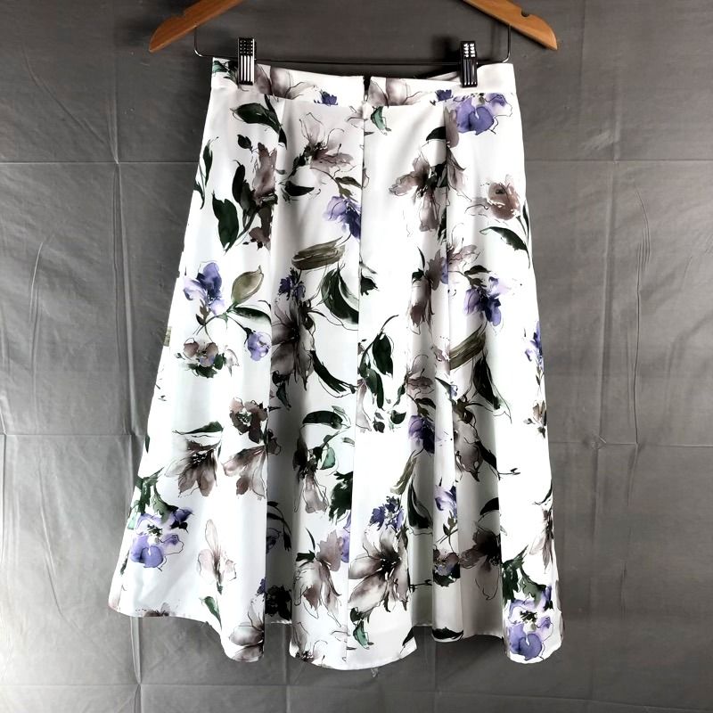 ジャスグリッティー JUSGLITTY スカート フ 花柄プリント 裏地付き ホワイト系 2サイズ 2025083100209