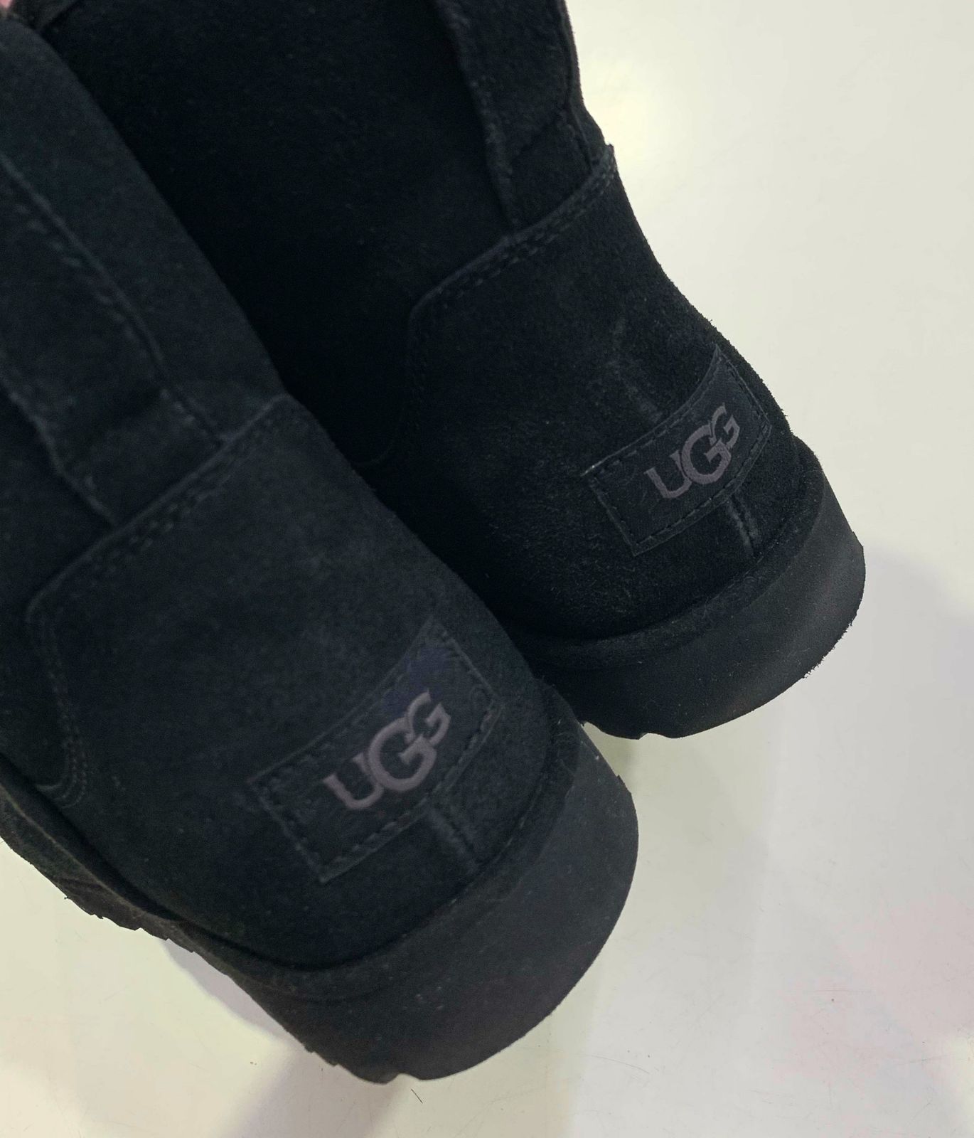 UGG Cory II ブラックムートンブーツ