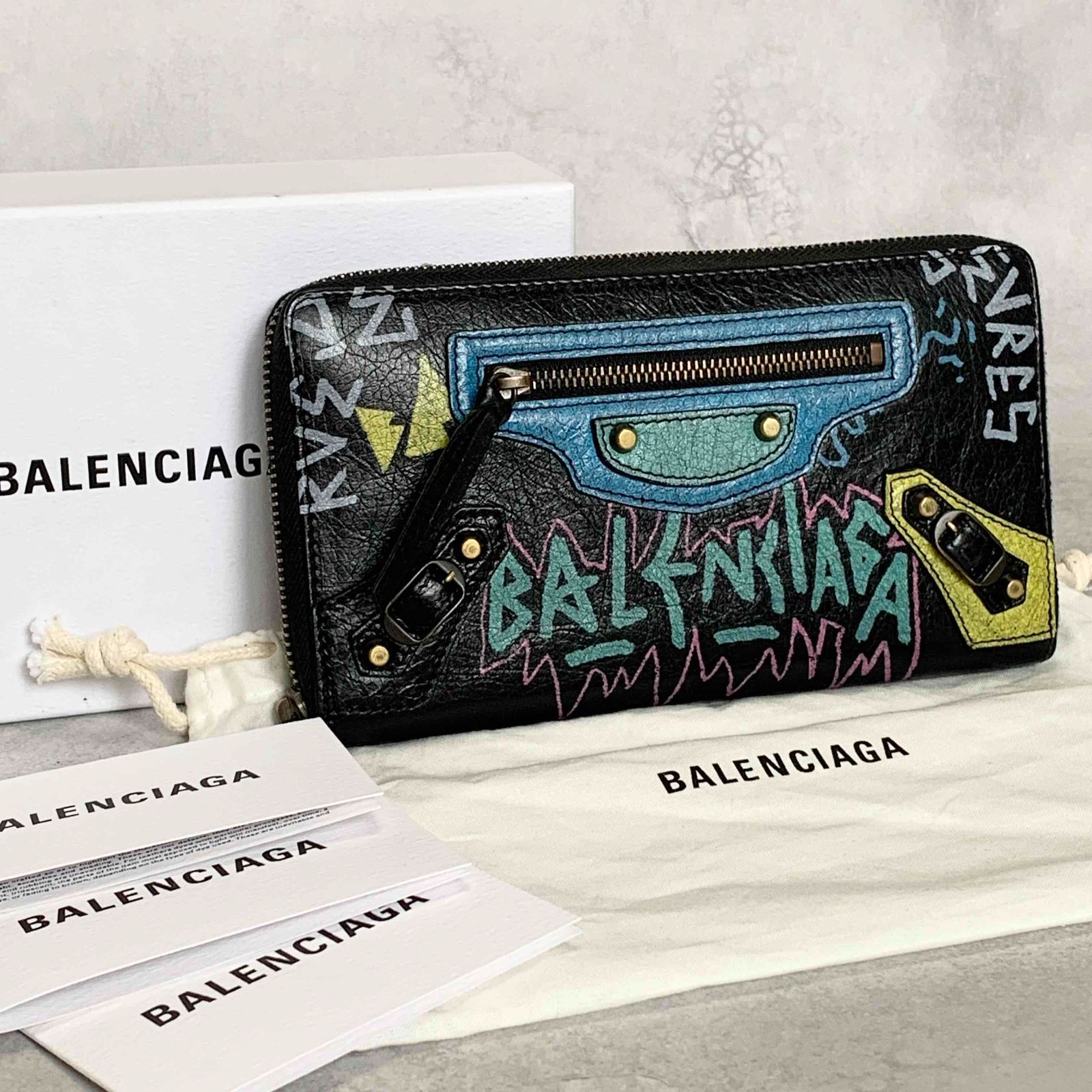 極美品 バレンシアガ BALENCIAGA ラウンド長財布 グラフィティ 