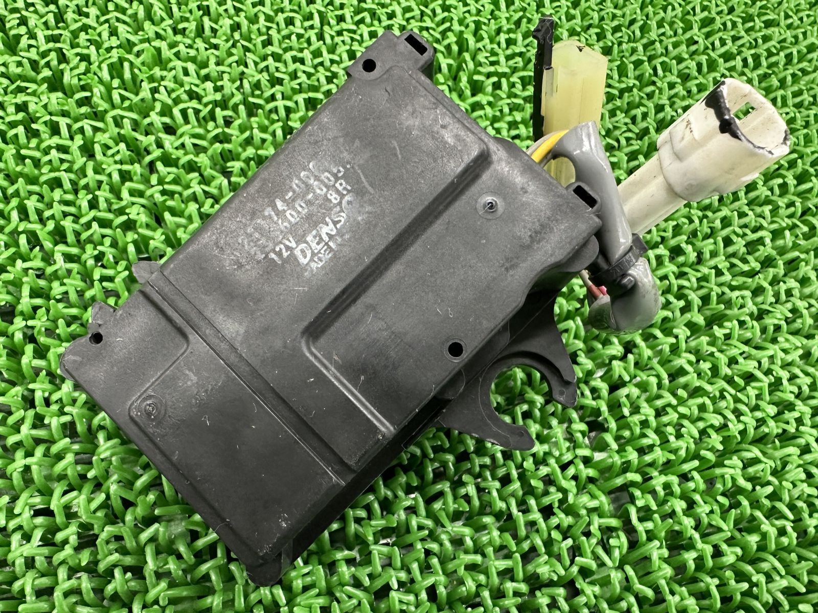 【switch】中古 ZX-6R 排気バルブモーター 21174-0005 カワサキ 純正 中古 09-21