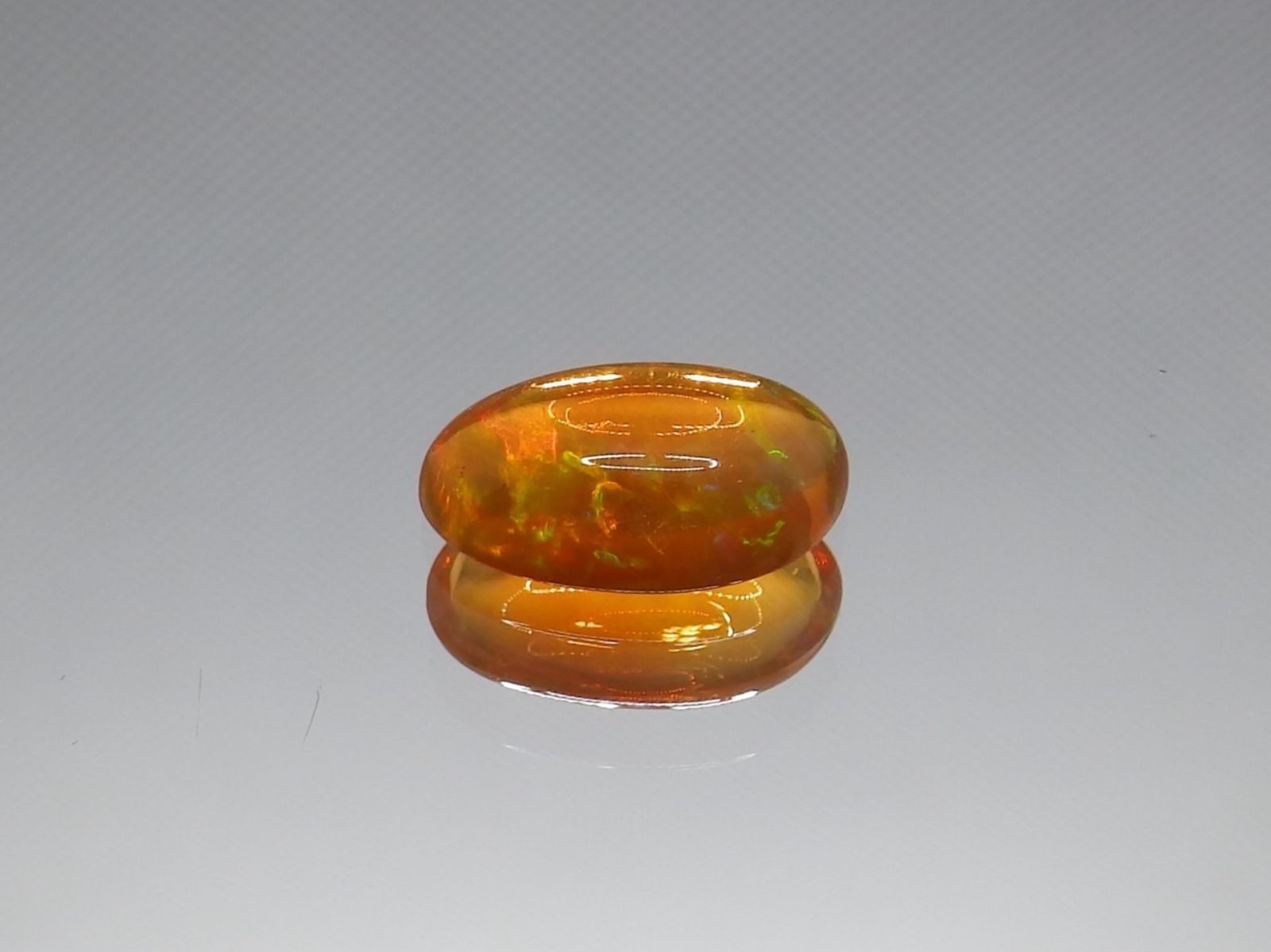 天然オパールのルース【2.609ct】 - メルカリ