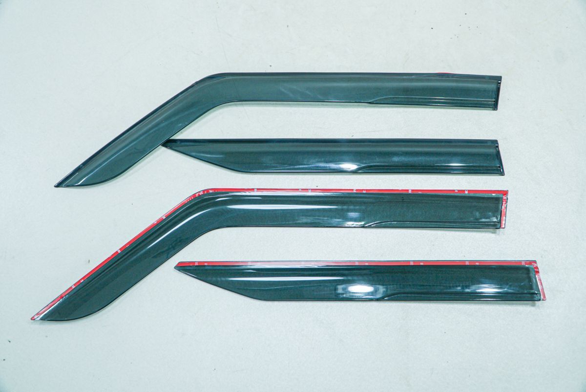 ZC33S スイフトスポーツ ドアバイザー ZC33S スイフト 雨天時も快適に換気が ZSS