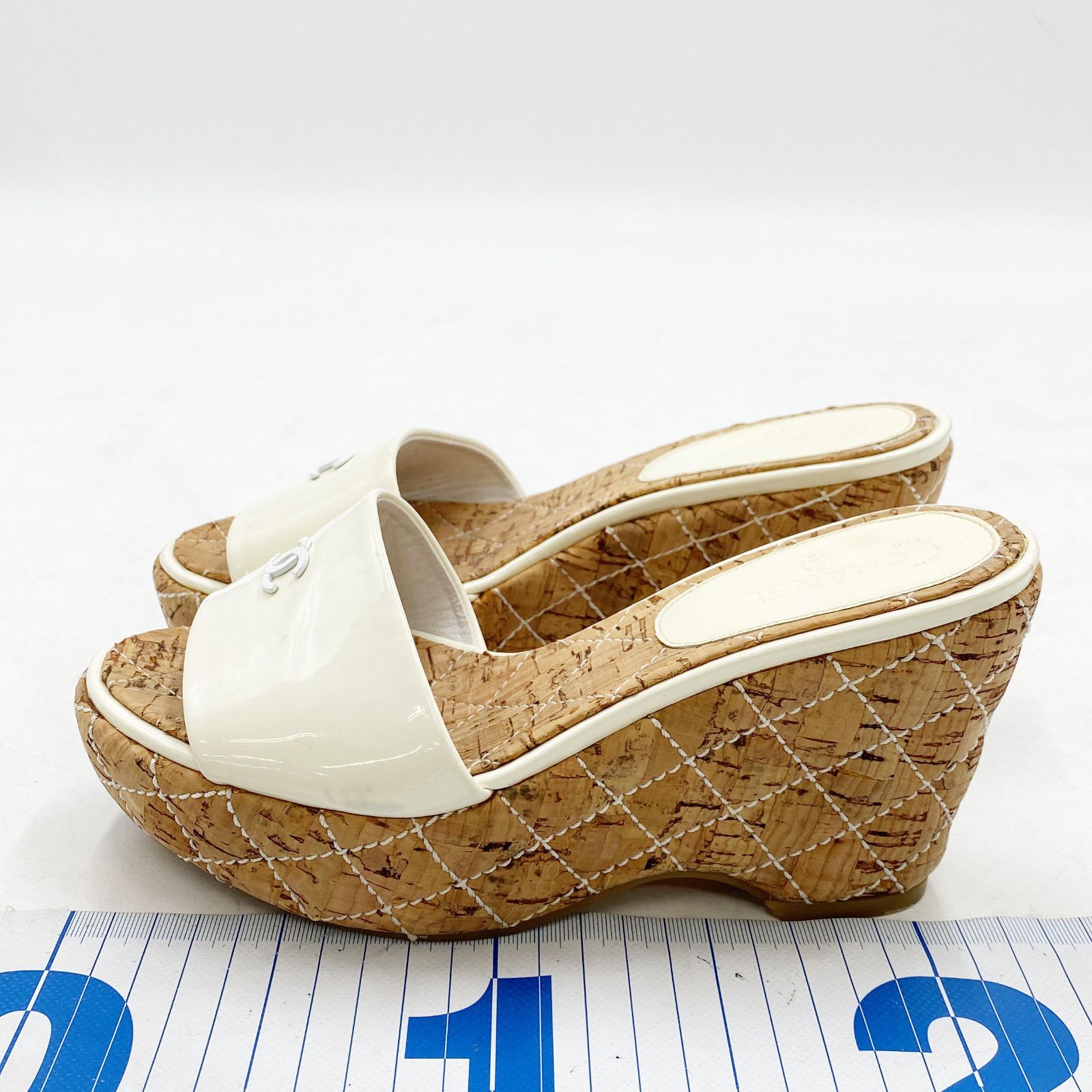 エ*✨様 【CHANEL】シャネル　コルクウェッジ パテント サンダル ミュール 美品】CHANEL シャネル サンダル コルク パテント ブラウン オフ